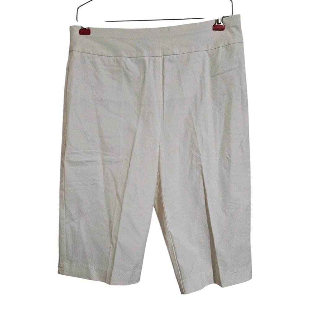 NWT Chico's Size So Slimming Brigitte Bermuda Shorts White Size 1 Medium
